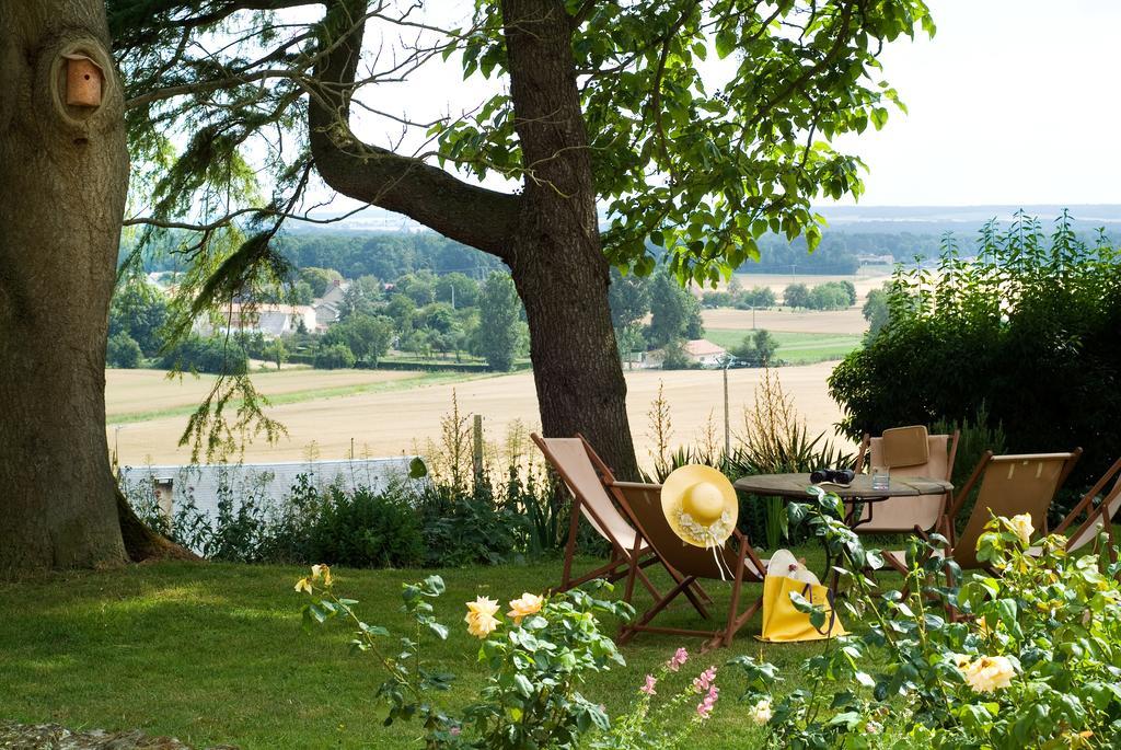 Bed and Breakfast Chateau De La Roche Martel Roiffé Exterior foto